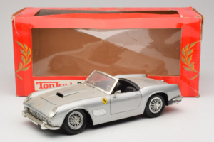 Ferrari California カブリオレ シルバー Tonka 1:18 01109-S1 メタル - 画像 8/8
