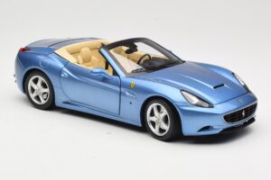 Ferrari California ライトブルー Hot Wheels 1:18 N2043 メタル - 画像 6/8