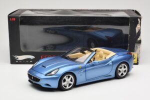 Ferrari California ライトブルー Hot Wheels 1:18 N2043 メタル - 画像 8/8