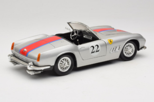 Ferrari California #22 シルバー レッドストライプ 1966 Tonka 1:18 01109-S2 メタル - 画像 3/8