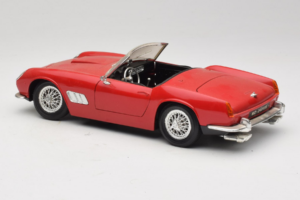 Ferrari California カブリオレ レッド Tonka 1:18 01109-P1 メタル - 画像 7/8