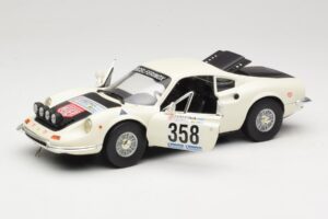 Ferrari Dino 246 GT ホワイト Anson 1:18 3580 メタル - 画像 2/8