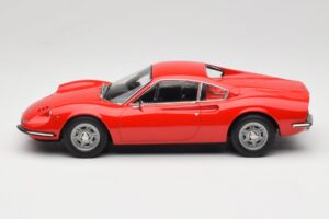 Ferrari Dino 246 GT レッド Norev 1:18 187800 メタル - 画像 3/6