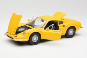 Ferrari Dino 246 GT イエロー Anson 1:18 30301W メタル - 画像 2/8