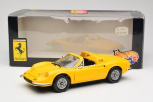Ferrari Dino 246 GTS イエロー Hot Wheels 1:18 23920 メタル - 画像 8/8