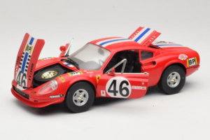 Ferrari Dino 246 GT #46 レッド Anson 1:18 3580-P1 メタル - 画像 2/8
