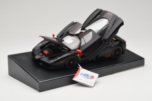 Ferrari Enzo Matt Black 限定版 BBR 1:18 HE180029 メタル - 画像 2/9