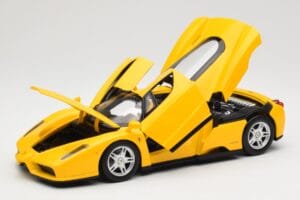 Ferrari Enzo イエロー Hot Wheels 1:18 C1550 メタル - 画像 2/8