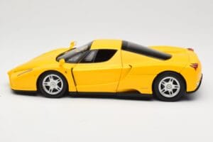 Ferrari Enzo イエロー Hot Wheels 1:18 C1550 メタル - 画像 4/8