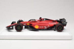 Ferrari F1-75 #16 C. Leclerc Winner Bahrain GP 2022 BBR 1:18 BBR221816 レジン - 画像 3/6