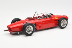 Ferrari Dino 156 Sharknose F1 1961 CMC 1:18 M-078 メタル - 画像 2/6