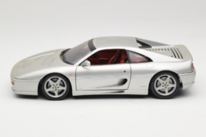 Ferrari F355 Berlinetta シルバー UT Models 1:18 180074020-S1 メタル - 画像 4/8