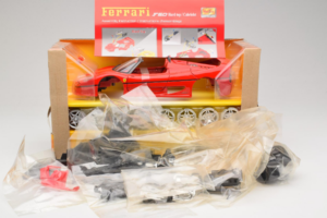 Ferrari F40 レッド モデルキット Maisto 1:18 39822 メタル - 画像 2/2