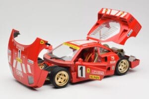 Ferrari F40 Evoluzione Bburago 1:18 3042 メタル - 画像 2/8