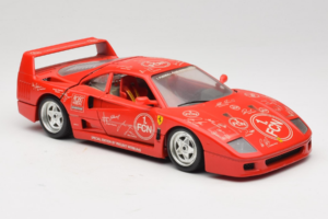 Ferrari F40 Evoluzione FC Nürnberg Special Edition レッド Bburago 1:18 3042-FCN メタル - 画像 6/8