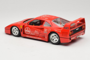 Ferrari F40 Evoluzione FC Nürnberg Special Edition レッド Bburago 1:18 3042-FCN メタル - 画像 7/8