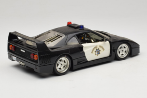 Ferrari F40 Highway Patrol ブラック ホワイト Bburago 1:18 3022-H1 メタル - 画像 3/8
