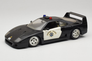 Ferrari F40 Highway Patrol ブラック ホワイト Bburago 1:18 3022-H1 メタル