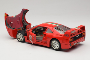 Ferrari F40 #40 レッド イタリア国旗付き Bburago 1:18 3032-P1 メタル - 画像 5/8