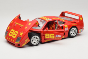 Ferrari F40 LM #86 Ch. Pozzi IMSA 24 Hours of Le Mans 1985 レッド Bburago 1:18 3332-P6 メタル - 画像 2/8