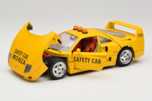 Ferrari F40 セーフティカー イエロー Bburago 1:18 3032-Y2 メタル - 画像 2/8