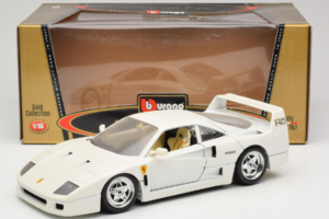 Ferrari F40 ホワイト Bburago 1:18 3332-W4 メタル - 画像 8/8