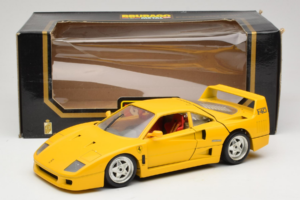 Ferrari F40 イエロー Bburago 1:18 3032-Y1 メタル - 画像 8/8