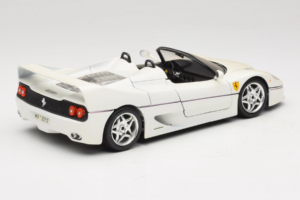 Ferrari F50 カブリオレ ホワイト Bburago 1:18 3352-W1 メタル - 画像 3/8
