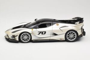 Ferrari FXX-K Evo #70 ホワイト Bburago 1:18 18-16012 メタル - 画像 4/8