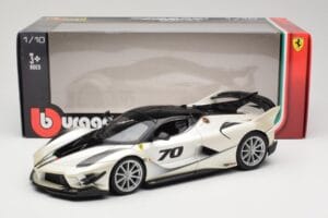 Ferrari FXX-K Evo #70 ホワイト Bburago 1:18 18-16012 メタル - 画像 8/8