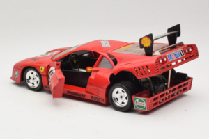 Ferrari 288 GTO Evoluzione #45 レッド Revell 1:18 48820 メタル - 画像 5/8