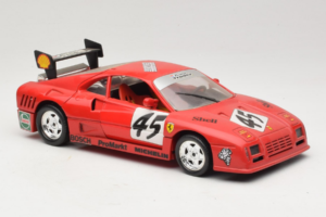Ferrari 288 GTO Evoluzione #45 レッド Revell 1:18 48820 メタル - 画像 6/8