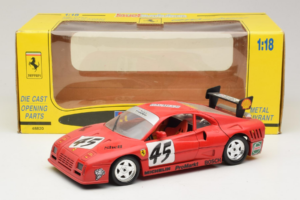 Ferrari 288 GTO Evoluzione #45 レッド Revell 1:18 48820 メタル - 画像 8/8