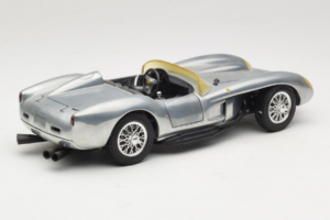 Ferrari Testa Rossa Chrome Silver Hot Wheels 1:18 25737 メタル - 画像 3/8
