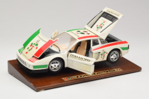 Ferrari Testarossa Italia 90 ホワイト Bburago 1:18 3059-W1 メタル - 画像 3/8