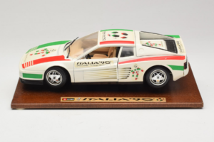 Ferrari Testarossa Italia 90 ホワイト Bburago 1:18 3059-W1 メタル