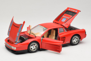 Ferrari Testarossa PPG Auto Refinish レッド Bburago 1:18 3039-P3 メタル - 画像 2/8