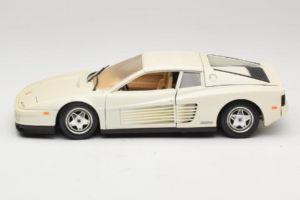 Ferrari Testarossa ホワイト Bburago 1:18 3019-W1 メタル - 画像 4/8
