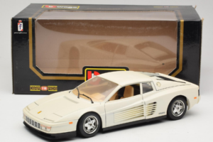 Ferrari Testarossa ホワイト Bburago 1:18 3019-W1 メタル - 画像 8/8