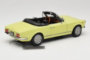Fiat 124 Spider BS1 イエロー Sun Star 1:18 4921 メタル - 画像 3/8