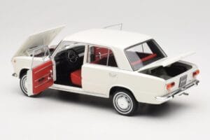 Fiat 124 ホワイト IXO 1:18 18CMC205OP メタル - 画像 5/8
