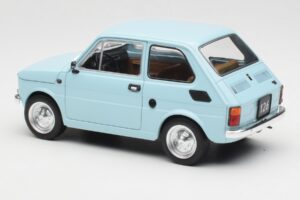 Fiat 126 ライトブルー MCG 1:18 MCG18415 メタル - 画像 5/6