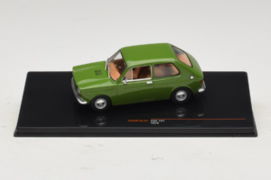 Fiat 127 グリーン IXO 1:43 CLC607N メタル