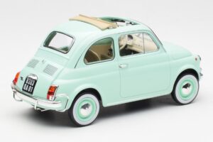 Fiat 500L パステルブルー Norev 1:18 187777 メタル - 画像 2/6