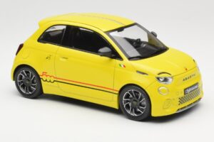 Abarth 500e イエロー IXO 1:18 MCG18498 メタル - 画像 4/6