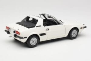 Fiat X1/9 ホワイト Minichamps 1:18 100121685 メタル - 画像 3/8