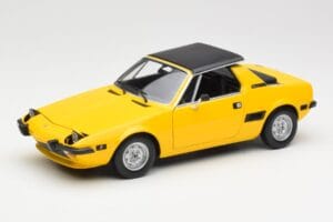 Fiat X1/9 イエロー Minichamps 1:18 100121664 メタル