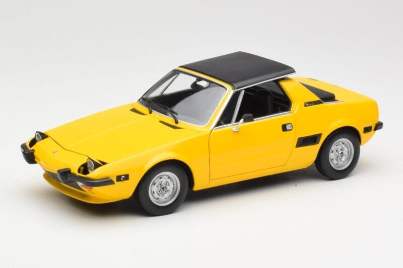 Fiat X1/9 イエロー Minichamps 1:18 100121664 メタル