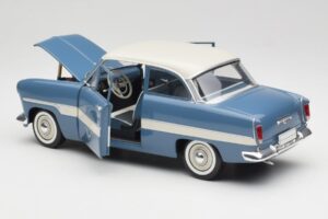 Ford Taunus 12M P2 ブルー ストライプ Revell 1:18 08880-M1 メタル - 画像 5/8