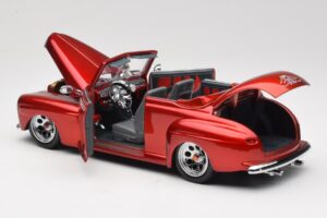 Ford Cabriolet Red Metallic Road Signature 1:18 30028 メタル - 画像 5/8